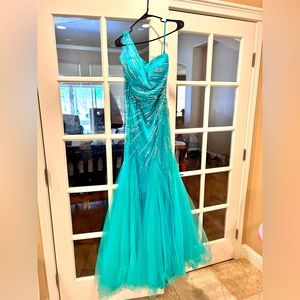 Women’s formal dress